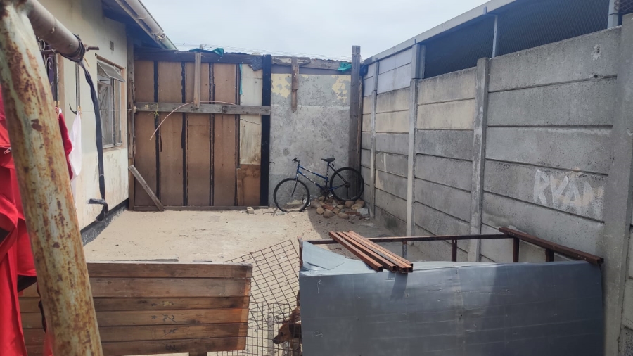 3 Bedroom Property for Sale in Uitsig Western Cape